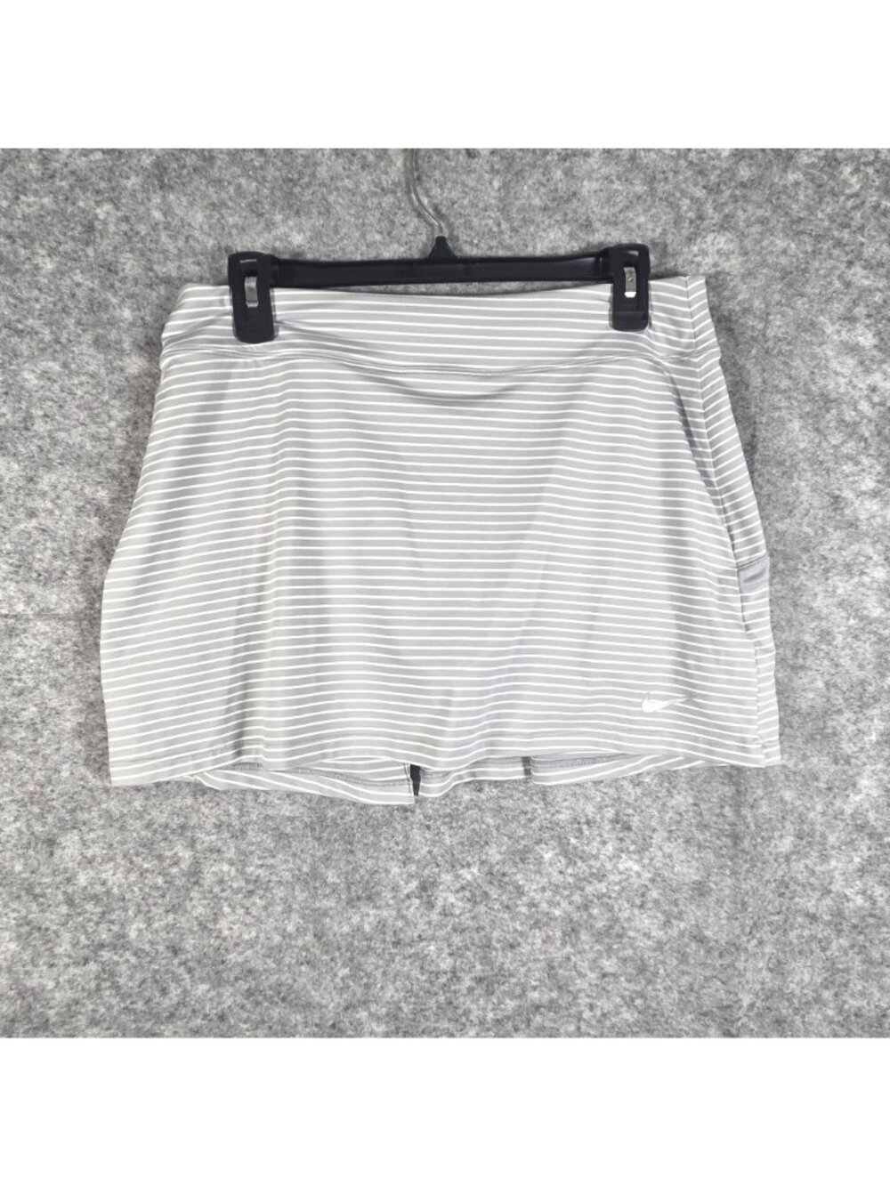 Nike Golf Striped Skort Gray M Dri-FIT Athletic Tennis Country Club - Picture 2 of 12